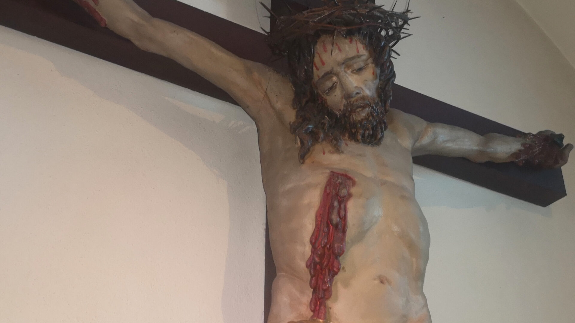 Das vielverehrte Kreuz aus dem 17. Jahrhundert, das dem Kloster Heiligkreuz seinen Namen gegeben hat.