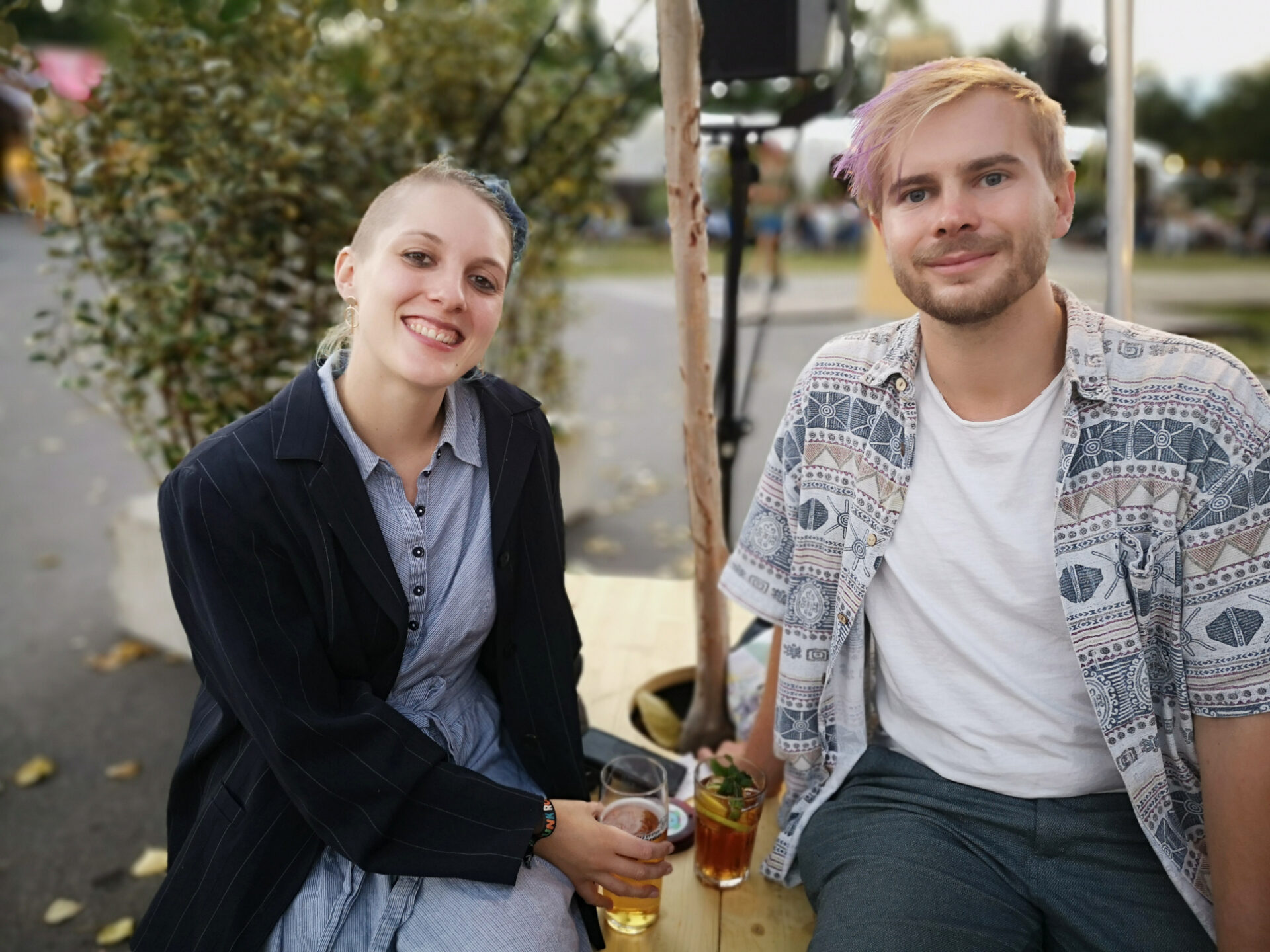 Melinda und Lukas besuchten den Stammtisch zum Thema Punk als Protest.
