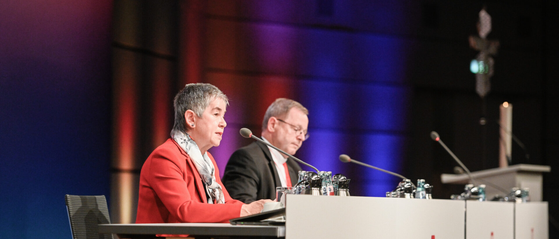 Irme Stetter-Karp, Präsidentin des Zentralkomitees der deutschen Katholiken, und Bischof Georg Bätzing, Vorsitzender der Deutschen Bischofskonferenz.