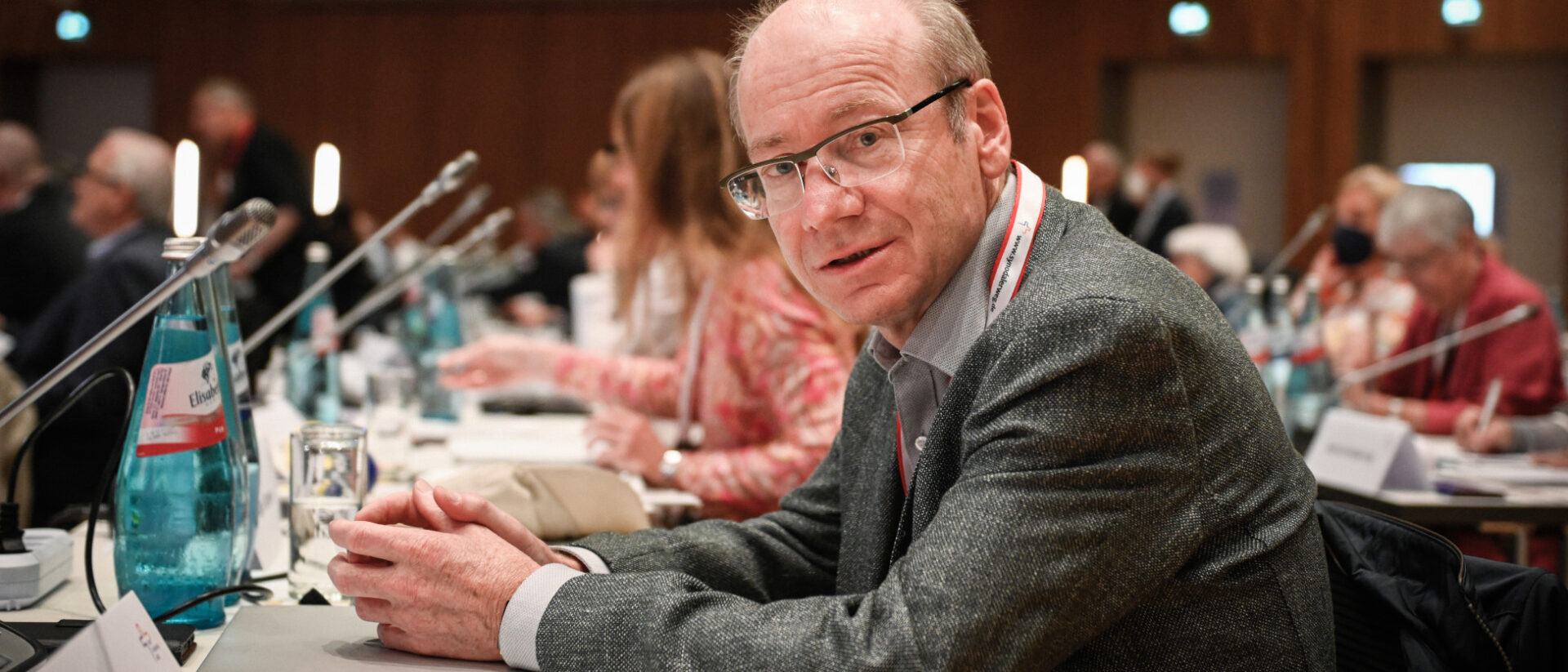 Der Theologe Franz-Xaver Bischof auf der vierten Synodalversammlung am 9. September 2022 in Frankfurt.