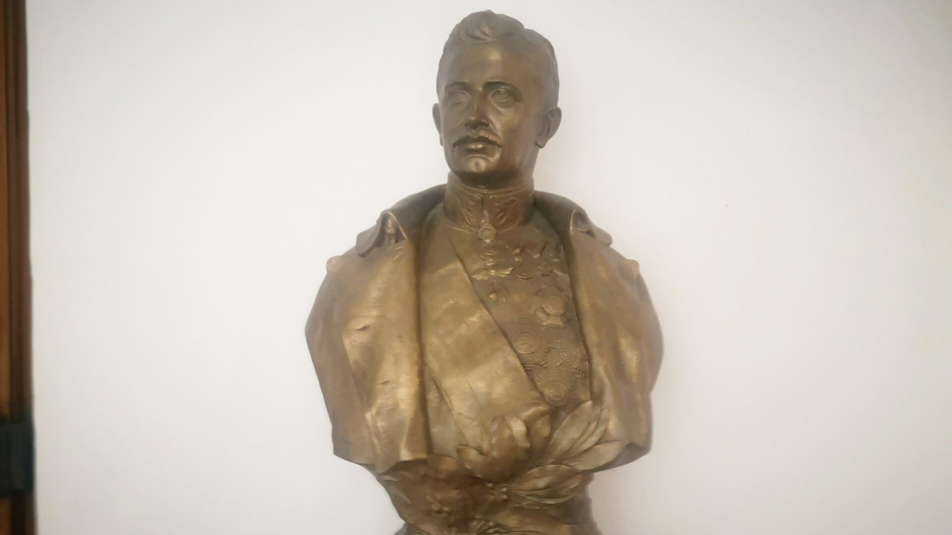 Statue von Kaiser Karl I, dem letzten Habsburgerherrscher, in Muri. Er wurde nicht mal 34 Jahre alt.