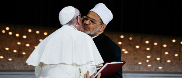 Papst Franziskus und Ahmad al-Tayyeb in Abu Dhabi 2019. | KNA