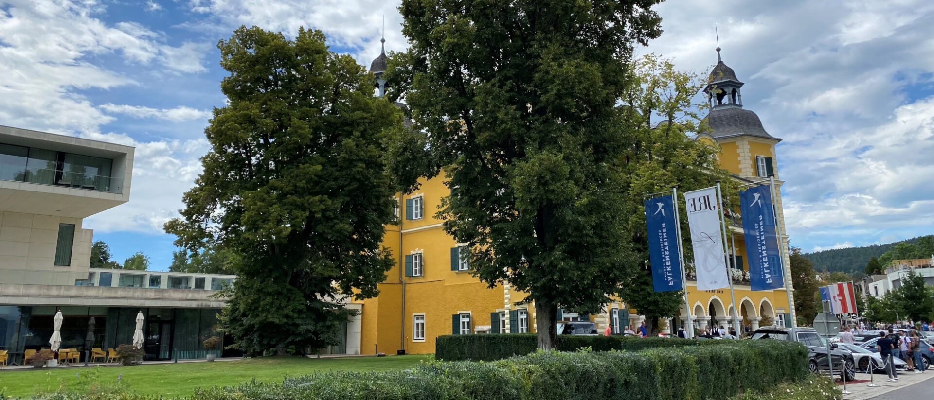 Ein Schloss am Wörthersee - bekannt aus der gleichnamigen ZDF-Serie.