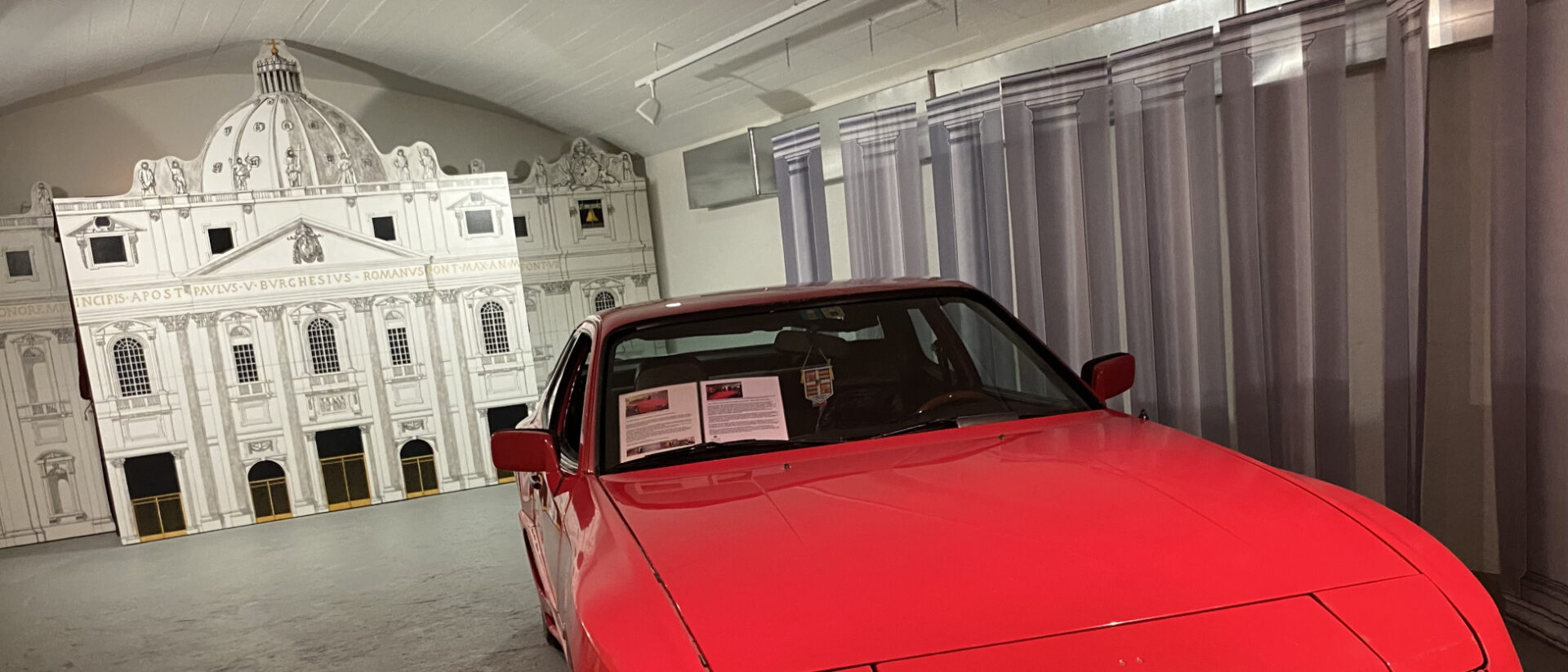 Porsche 944