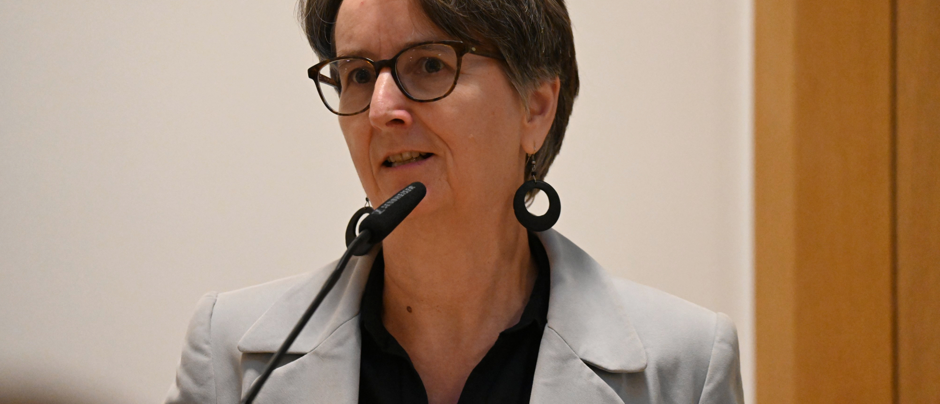 Angela Büchel Sladkovic, Theologin