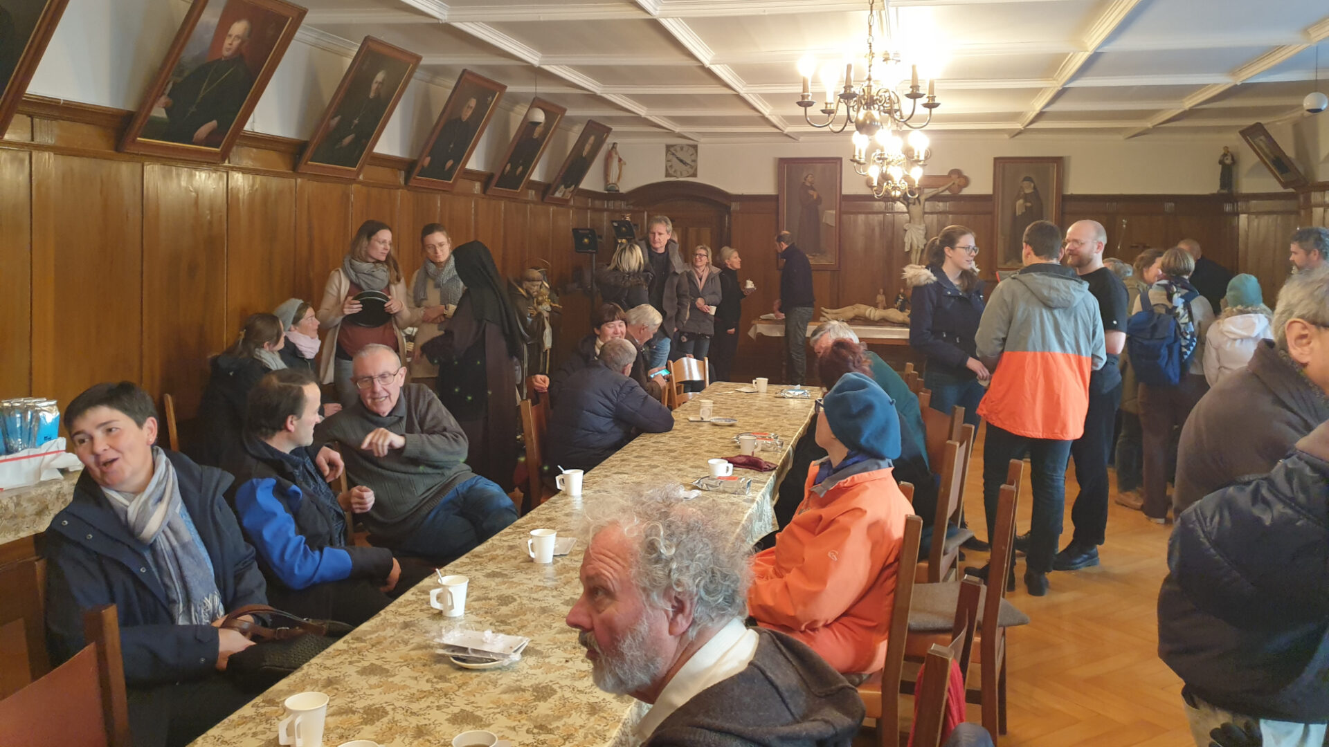 Solidarität mit Schwester Scholastika: Treffen in Wonnenstein.