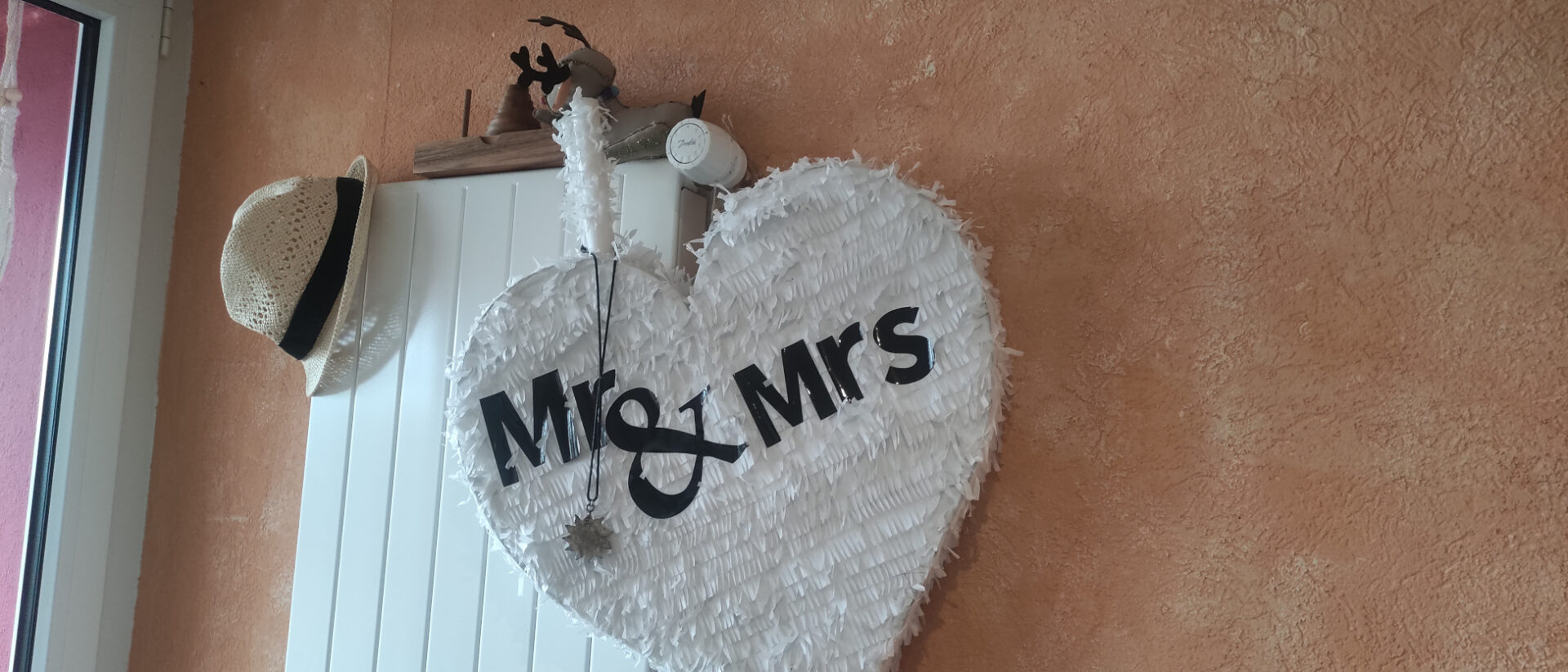 Zwei Tage vor der Störaktion in der Kirche hat das Paar standesamtlich geheiratet.