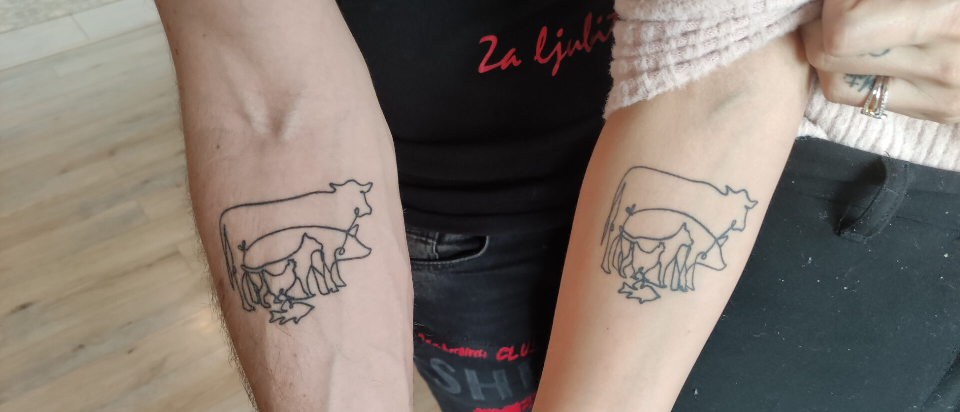 Anja und Matej Glivar haben sich ein Partnertattoo stecken lassen.