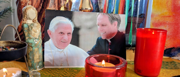 Papst Benedikt und Georg Gänswein | Sabine Zgraggen