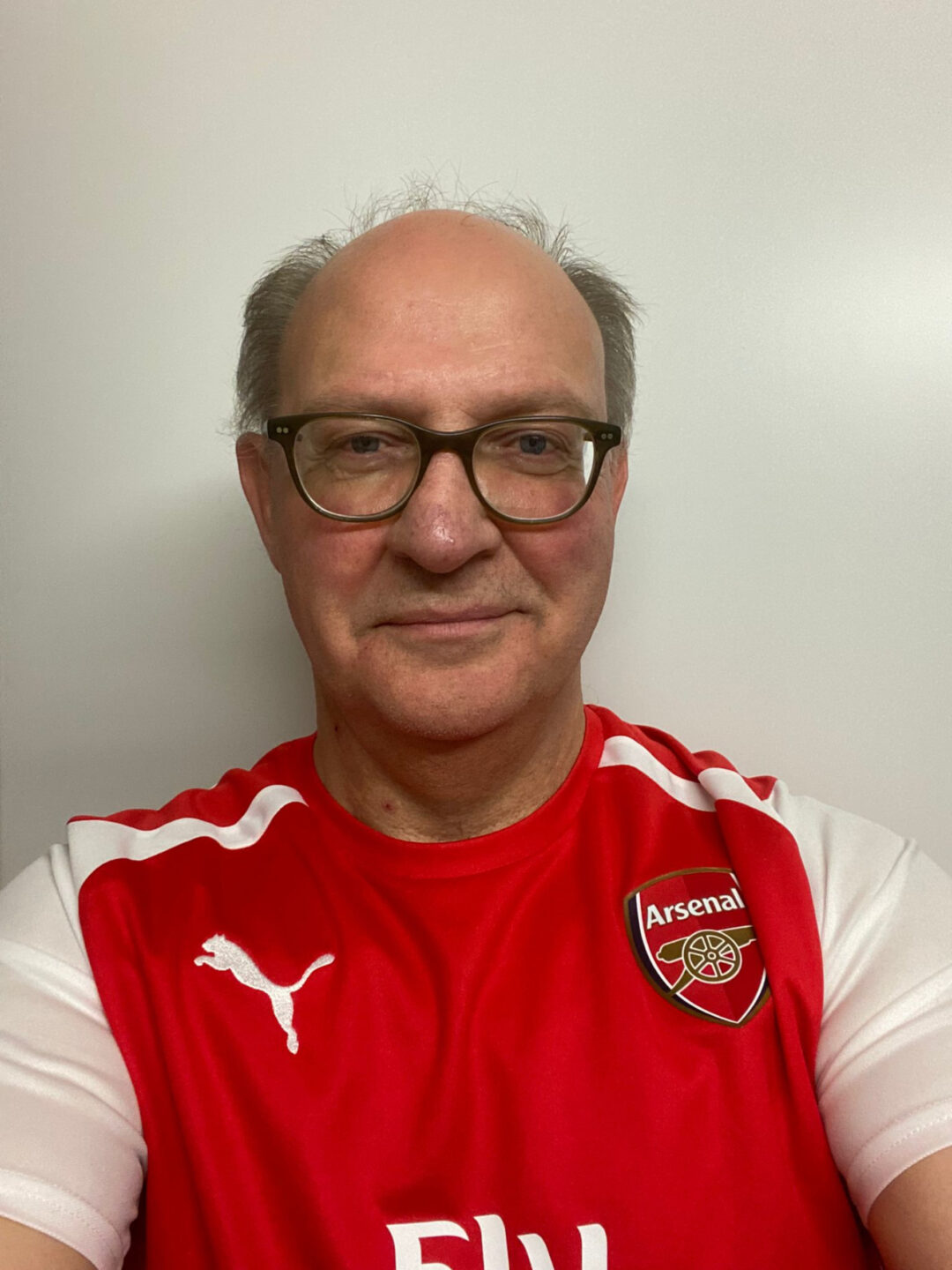 Serge Brand (61) ist nicht nur Psychologe und Psychotherapeut, er ist auch leidenschaftlicher Arsenal-Fan.