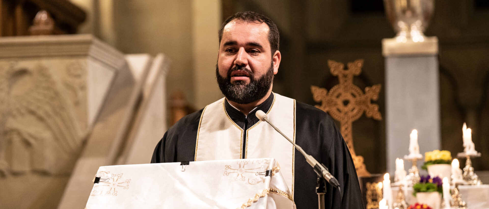 Erzpriester Branimir Petkovic von der serbisch-orthodoxen Kirche Hl. Dreifaltigkeit.