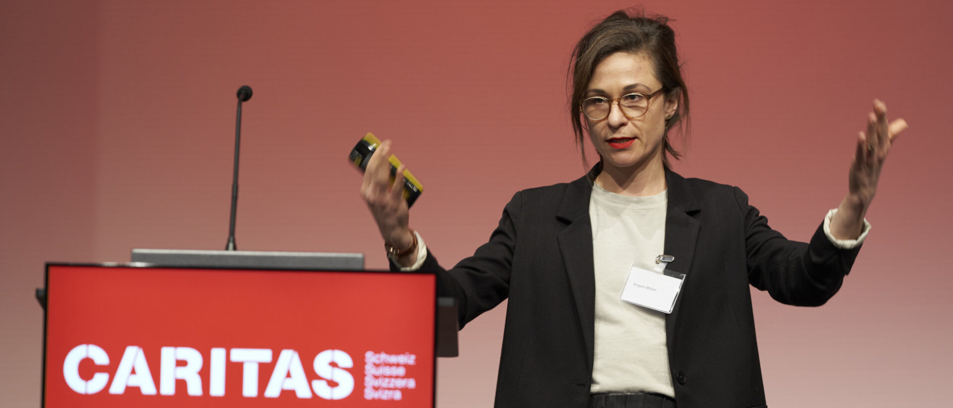 Angela Müller