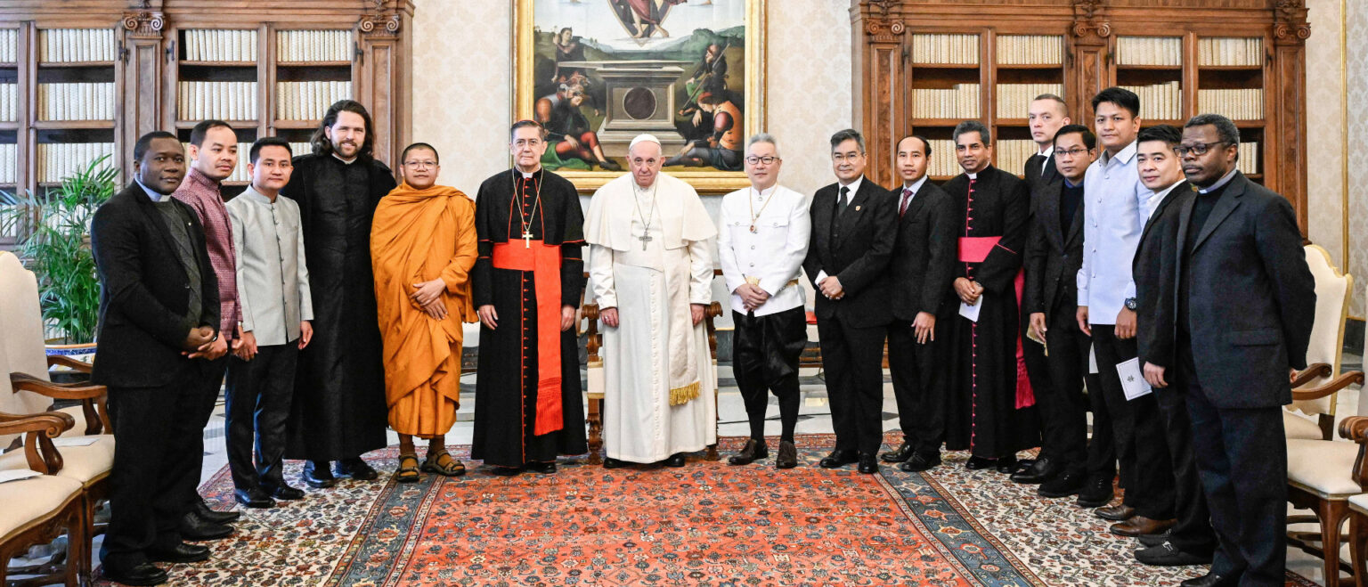 Papst empfängt eine Delegation aus Kambodscha. | KNA