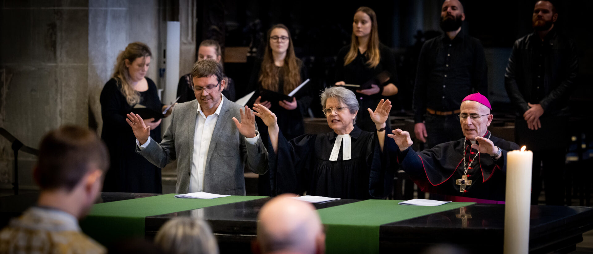Von links Jean-Luc Ziehli von den Freikirchen, EKS-Präsidentin Rita Famos und Bischof Joseph Bonnemain.
