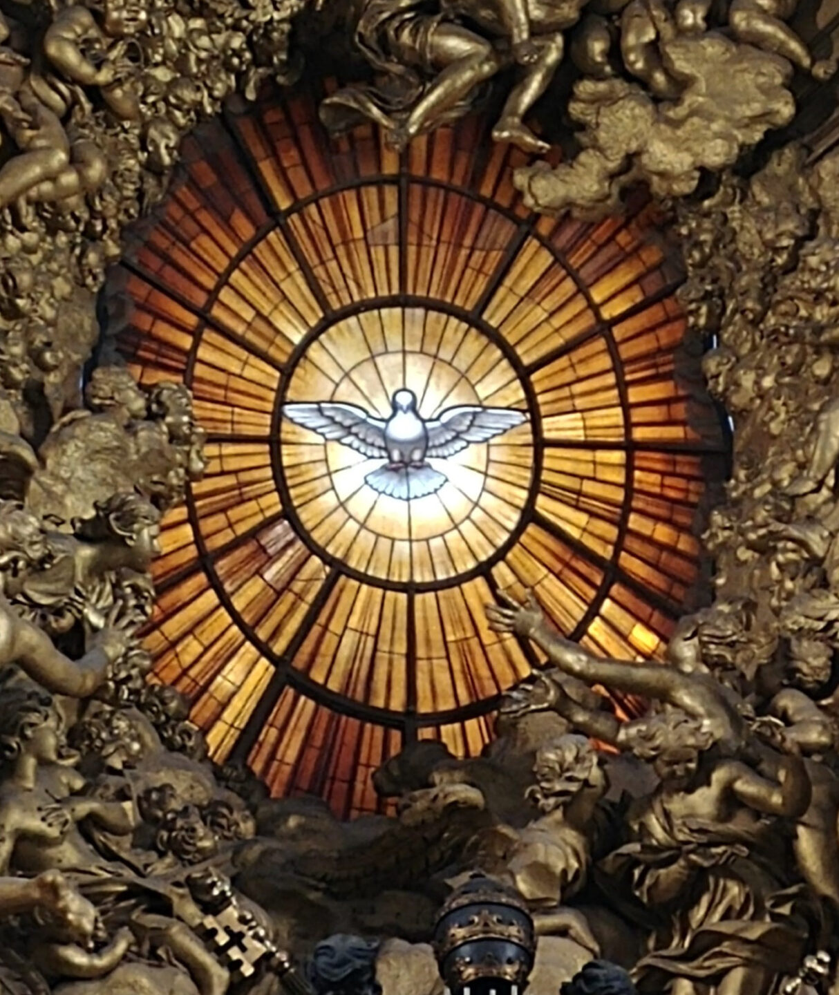 Heiliger Geist in Gestalt einer Taube: Cathedra Petri, Apsis des Petersdomes, Gian Lorenzo Bernini (c. 1660)
