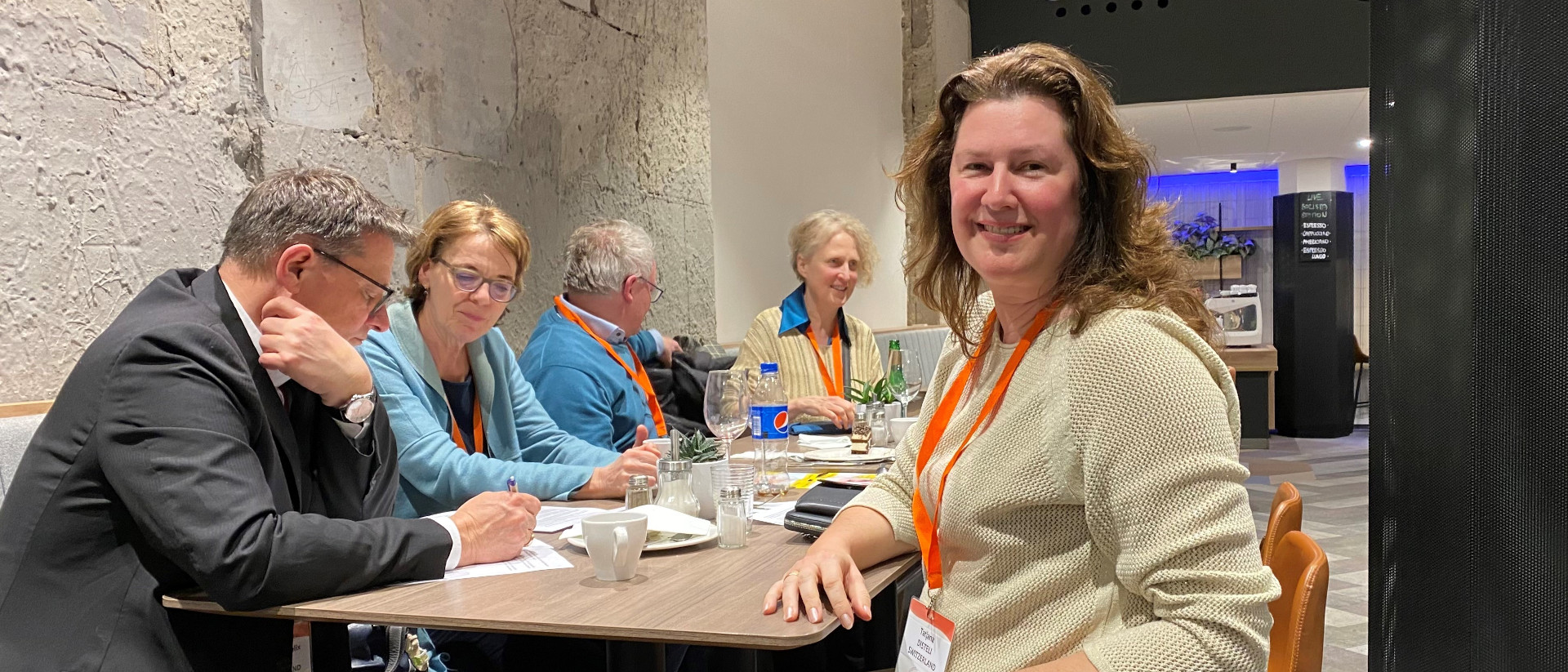 Die Schweiz in Prag: von links Bischof Felix Gmür, Helena Jeppesen und Tatjana Disteli.