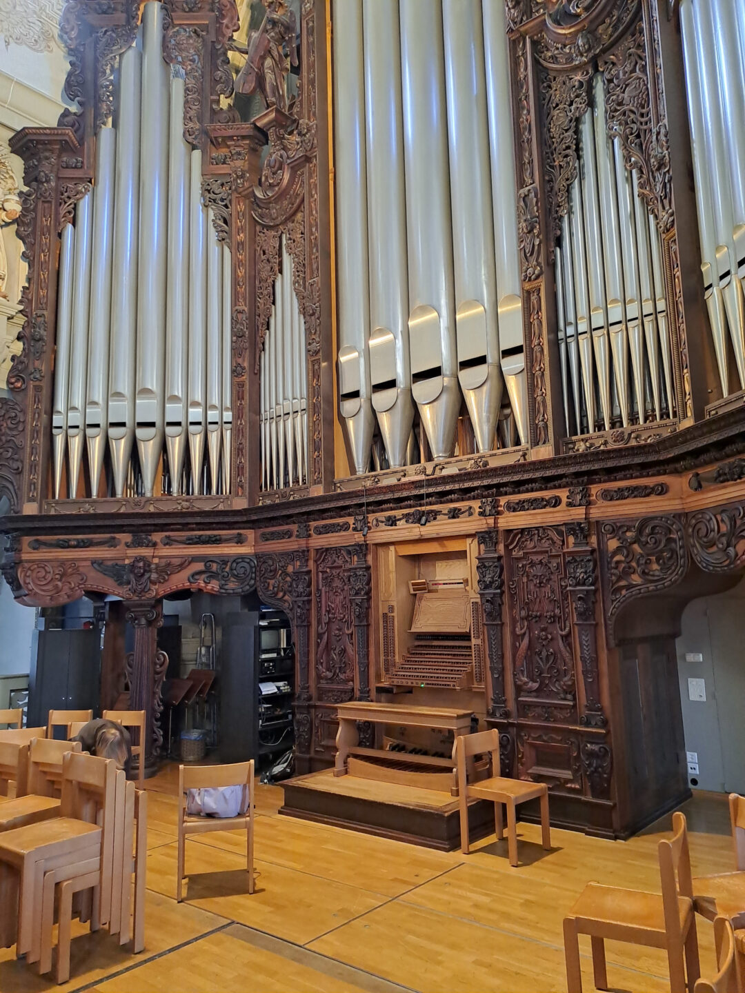 Riesig, faszinierend und eine der besten in Europa: Die Hofkirche-Orgel in Luzern.