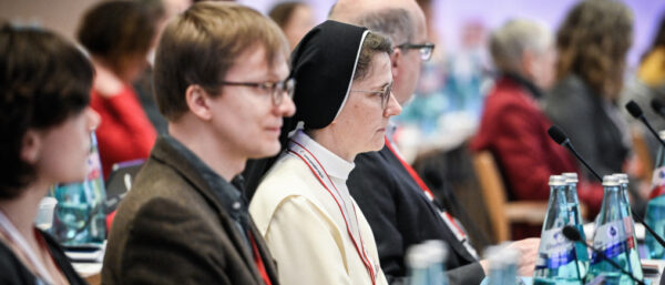 Fünfte Synodalversammlung in Frankfurt. | Julia Steinbrecht/KNA
