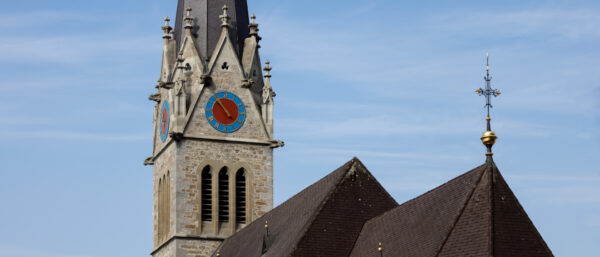 Kirchturm der Kathedrale von Vaduz. | Christian Merz