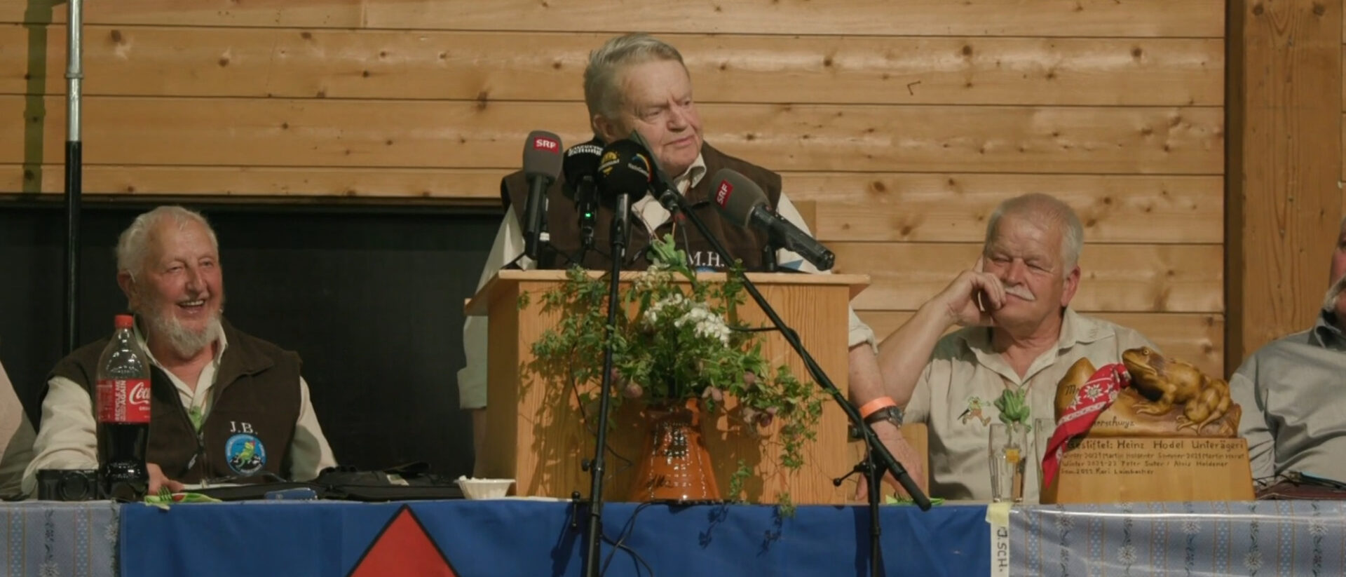 Martin Horat, Wettermissionar (Mitte, bei der Frühlingsversammlung der Wetterpropheten 2023 in Rothenthurm