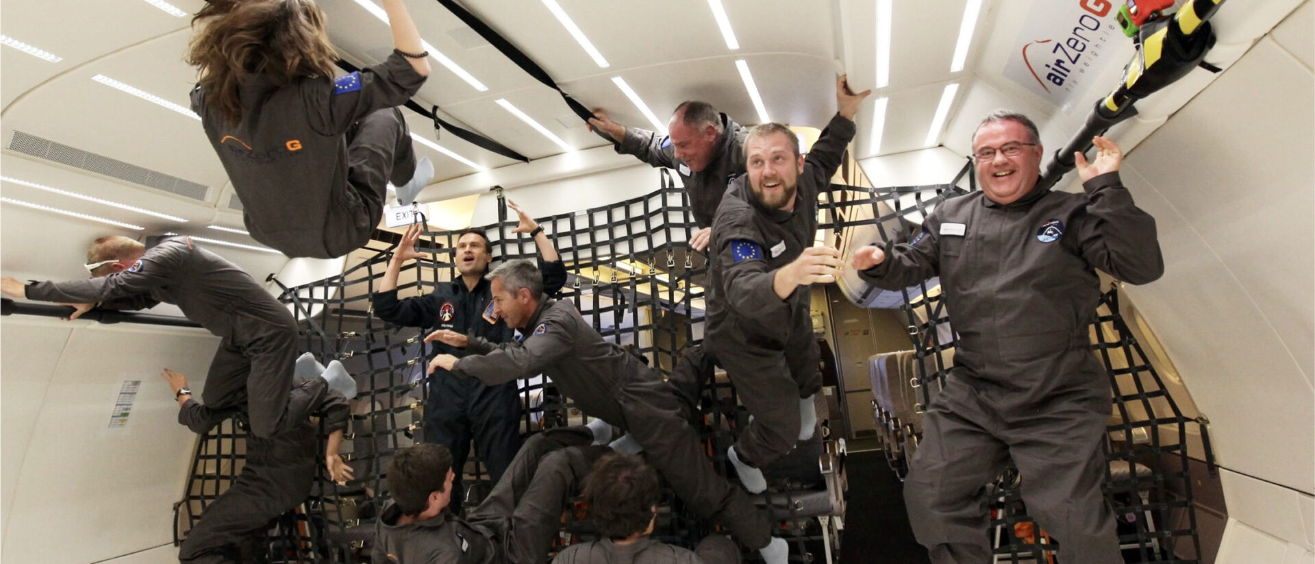 Roland Loos (rechts) bei einem bei einem Zero-g Flug über dem Atlantik.