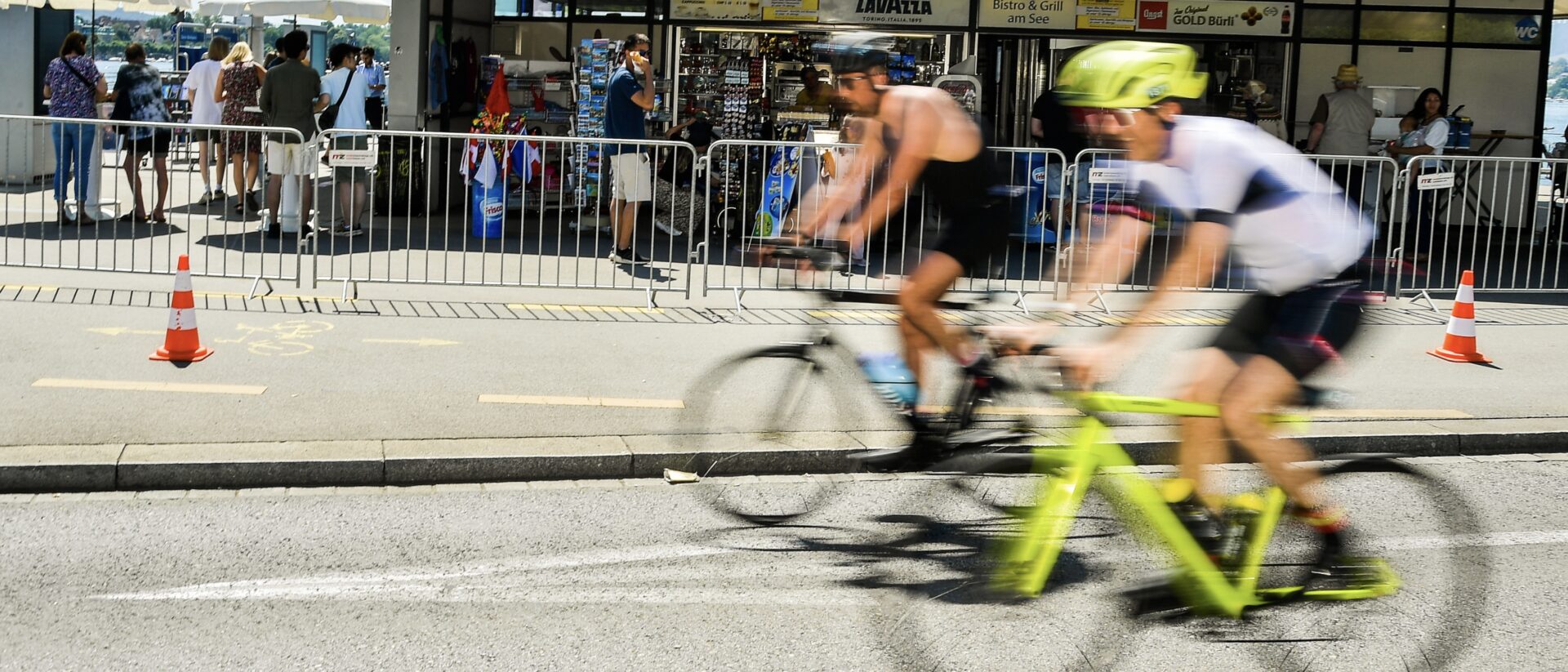 Aus dem See auf das Rennrad (c)alphafoto.com