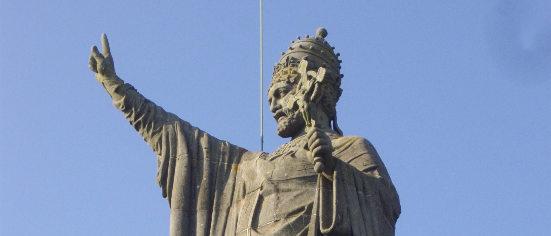 Statue Papst Urban II. in Châtillon-sur-Marne.