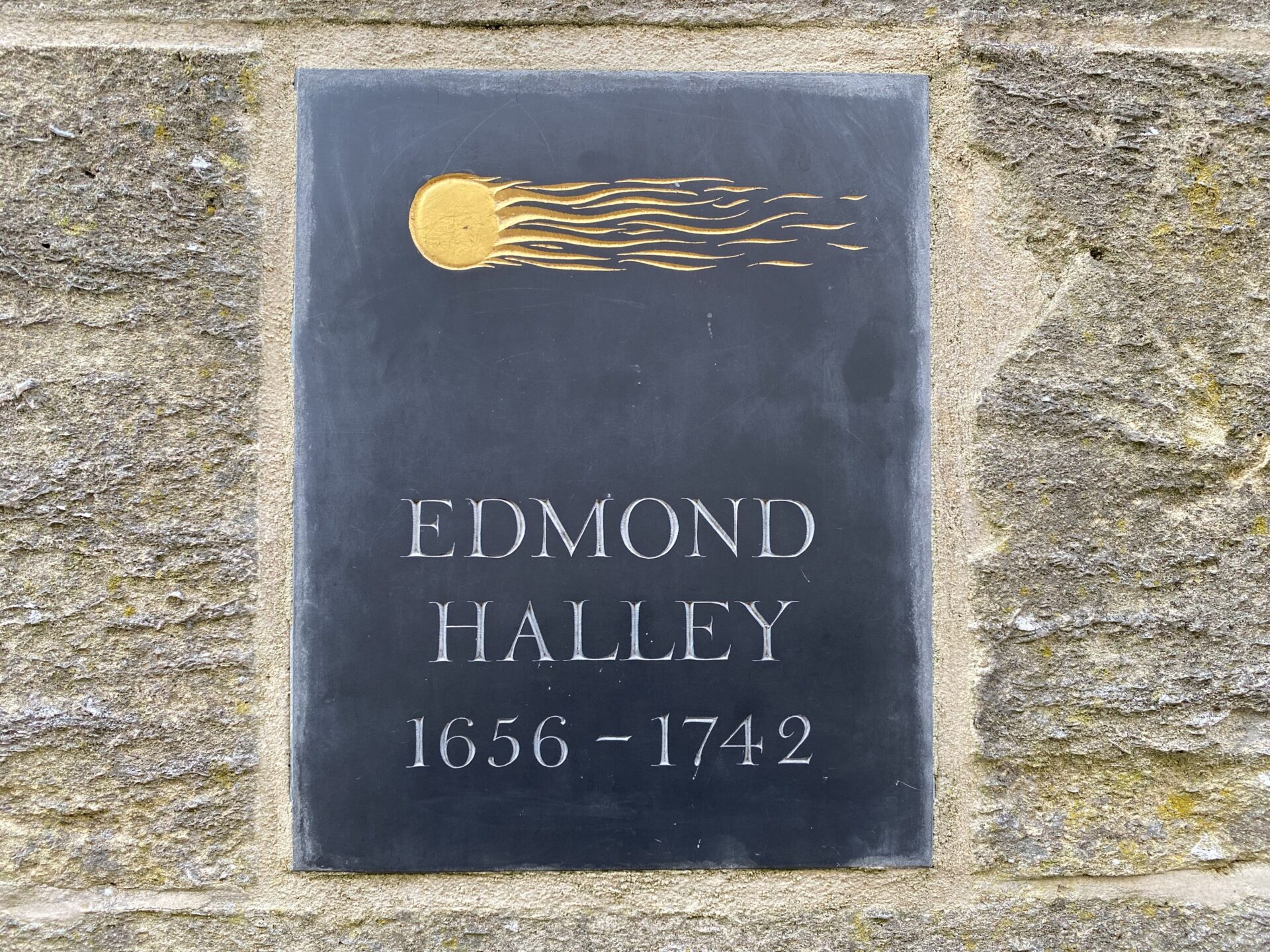 Plakette am Haus von Halley in Oxford (Arbeitsstätte ab 1703).