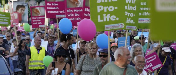 Demonstrierende am "Marsch fürs Läbe" in Zürich 2023 gegen Abtreibung. | zVg