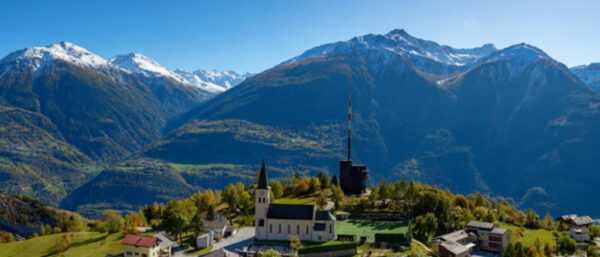 Guttet-Feschel im Wallis mit Pfarrkirche