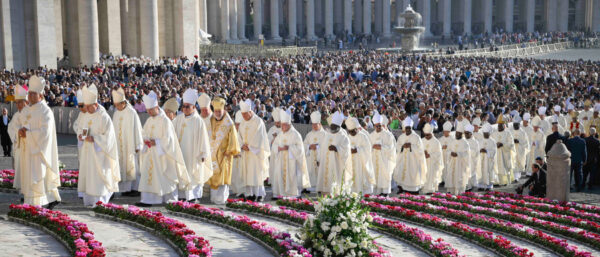 Eröffnungsmesse mit Papst Franziskus zur Weltsynode. | KNA