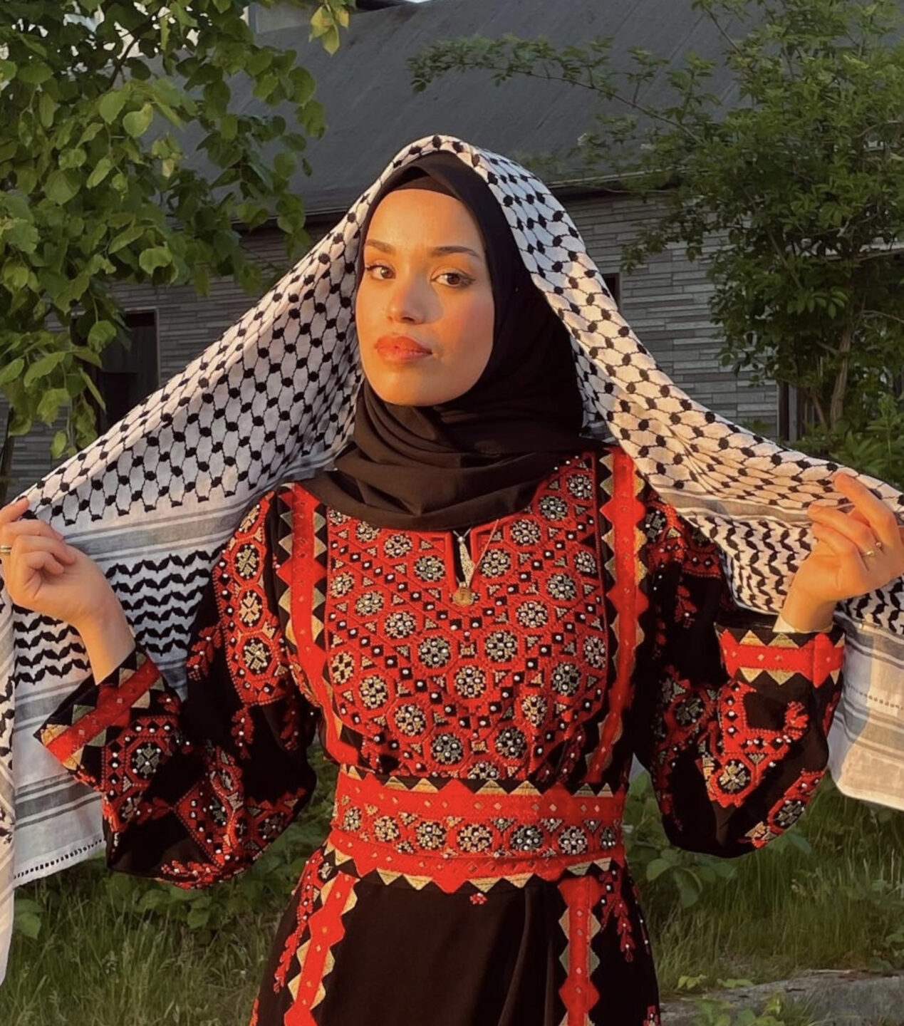Die palästinensische Künstlerin Halima Aziz hat das Plakat für den Weltgebetstag 2024 gestaltet.