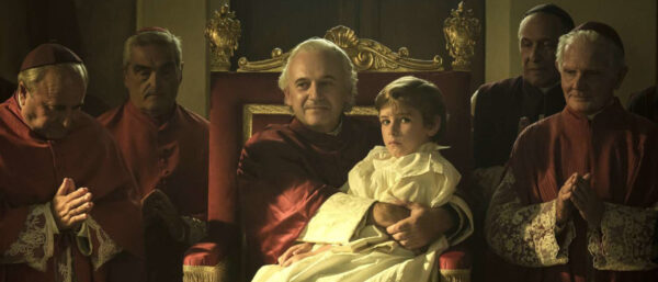 Papst Pius IX. stellt den Jungen unter seinen persönlichen Schutz und weigert sich, ihn seiner Familie zurückzugeben. | filmcoopi