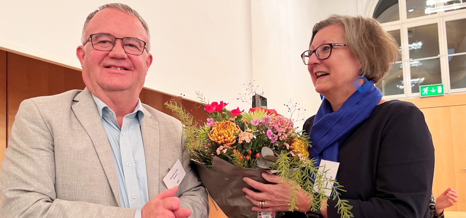 Stabwechsel im neuen Jahr: Roland Loos übernimmt das RKZ-Präsidentenamt von Renata Asal-Steger an der Plenarversammlung der RKZ am 1. Dezember 2023.