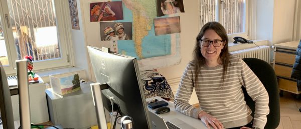 Simone Dollinger in ihrem Büro am Hauptsitz von Mission 21 in Basel | Sandra Leis