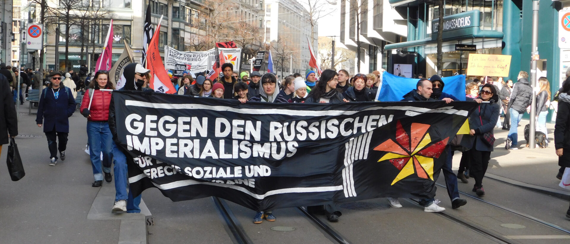 Demonstration am 24. Februar 2024 in Zürich: Solidarität für die Ukraine in der Bahnhofstrasse.
