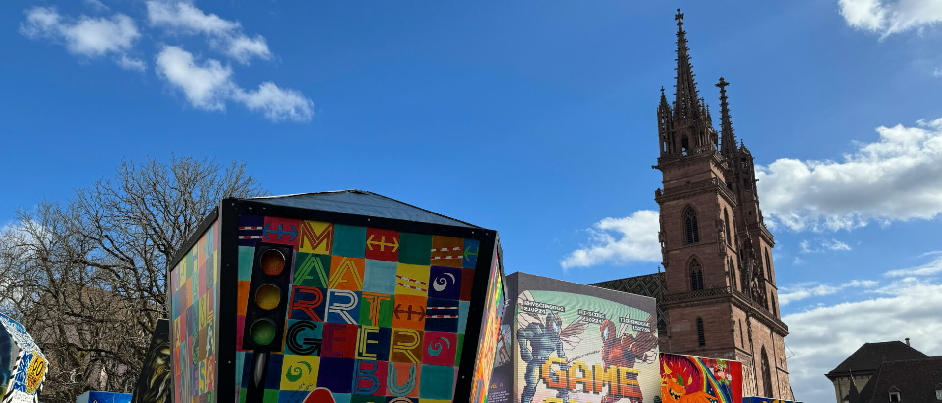 Laternenausstellung auf dem Münsterplatz in Basel