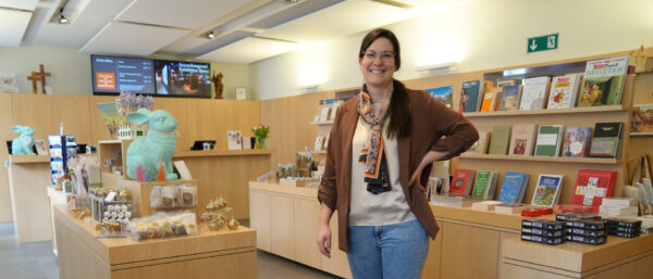 Natalie Garcia, Leiterin des Museumsshops der Stiftsbibliothek SG | Roger Fuchs