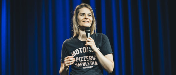 Hazel Brugger | Noelle Guidon