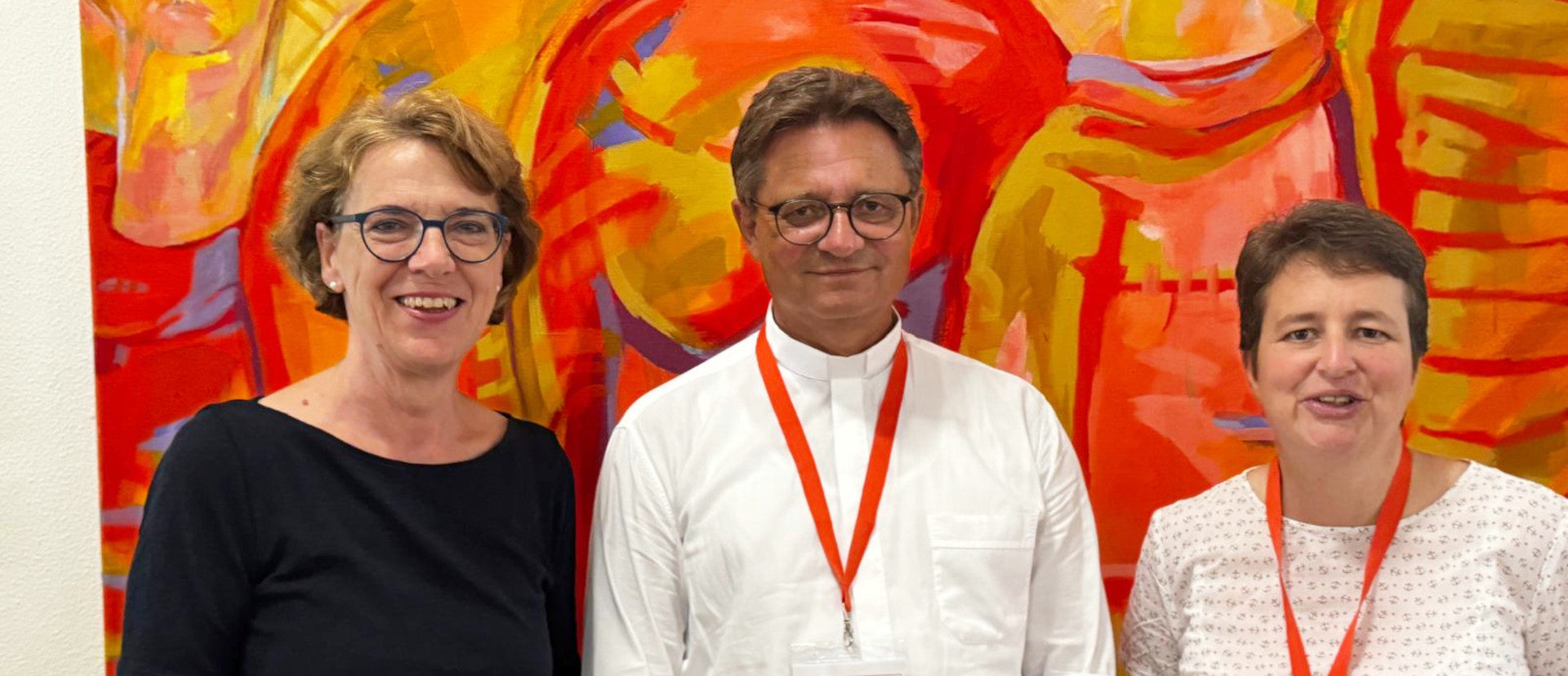 Die Schweizer Delegation beim Synoden-Workshop in Linz (von links): Helena Jeppesen, Bischof Felix Gmür und Claire Jonard