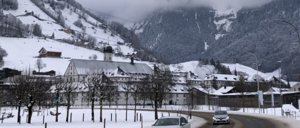 Die Kirche des Klosters Engelberg zählt zu den Heilig-Jahr-Pilgerkirchen im Bistum Chur. | Magdalena Thiele