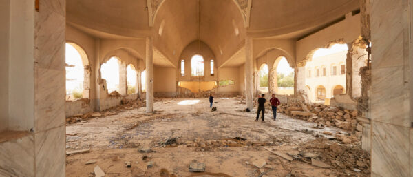 Zerstörte Kirche im Irak. | Kirche in Not