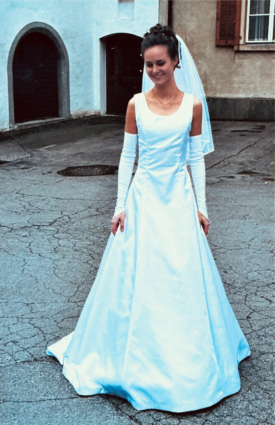 Mai 2002: Hochzeitsfoto von Schwester Veronika Ebnöther