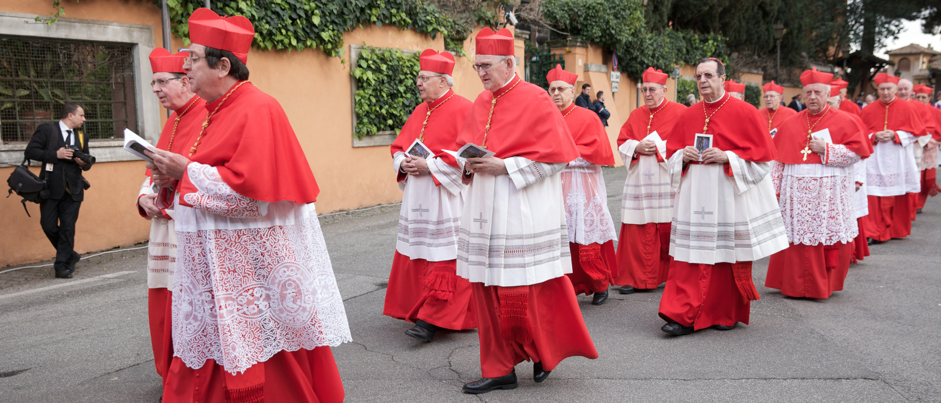 Die Bussprozession der Kardinäle am Aschermittwoch wird in Abwesenheit von Papst Franziskus stattfinden, im Bild die Prozession 2014.