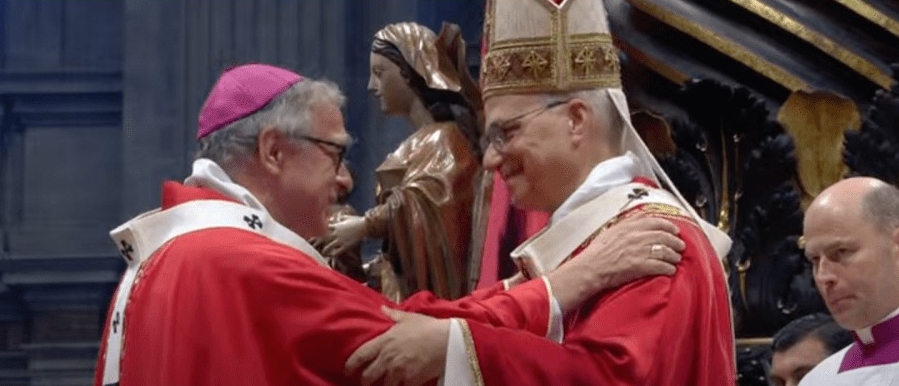 Der französische Erzbischof Jérôme Beau erhält das Palliaum von Papst Leo XIC., 29. Juni 2025