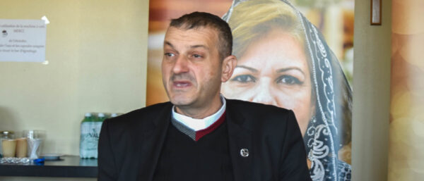 Jacques Mourad, Erzbischof von Homs, hier als Priester in einer Aufnahme von 2015. | Jacques Berset