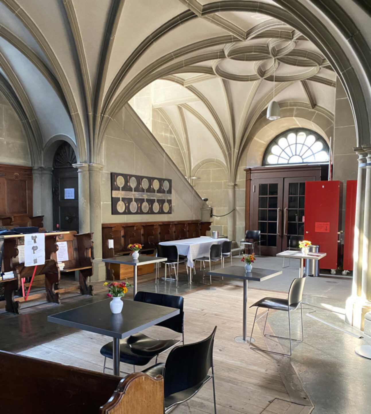 Die Caféteria in der Offenen Kirche Bern