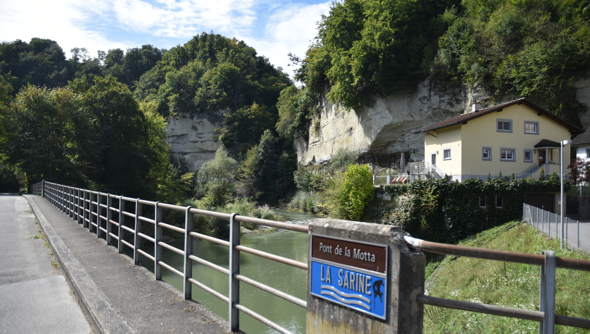 Auf dem Weg zum Kloster Magerau überquert man die Saane.  | ©&nbsp;Barbara Ludwig
