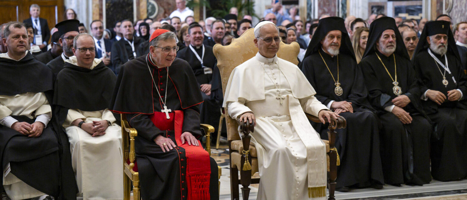 Kardinal Kurt Koch (l.) und Papst Leo XIV. | KNA