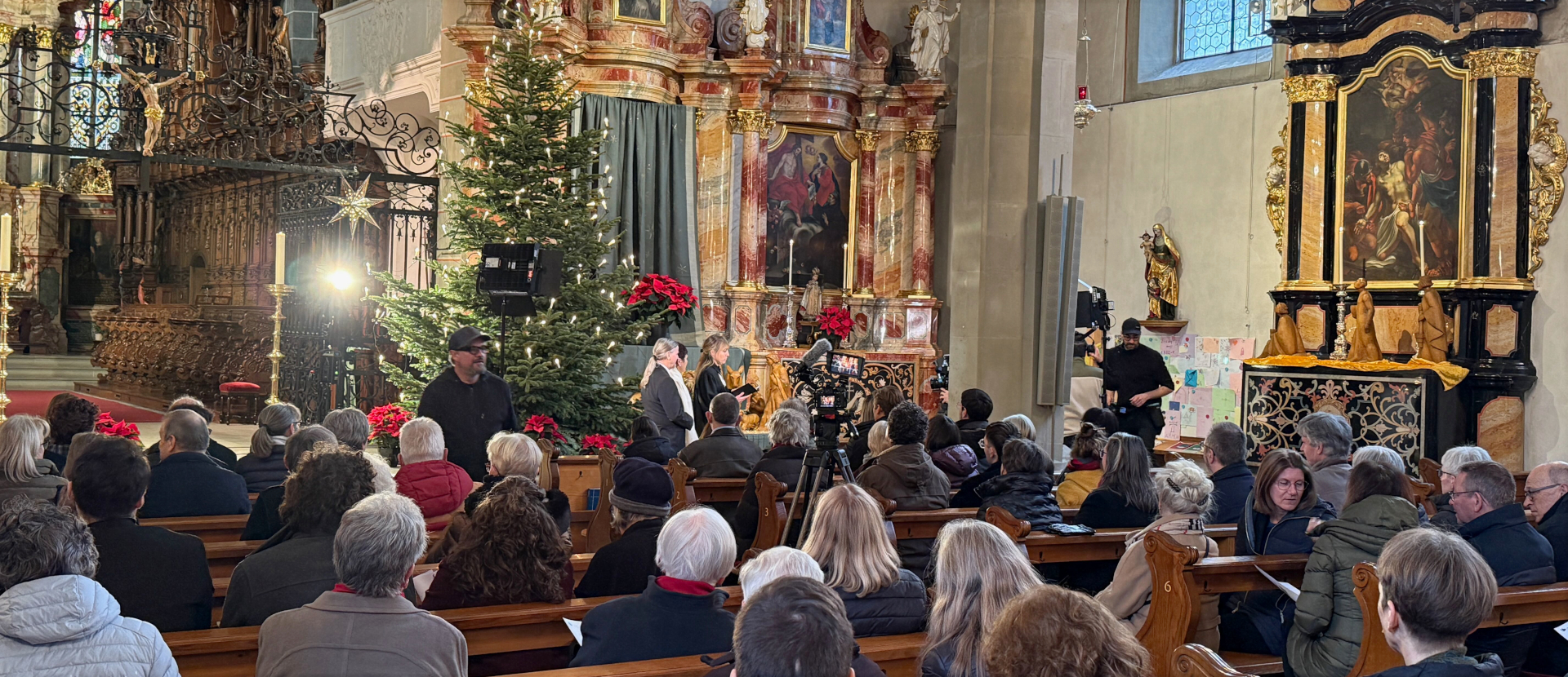 Ausstrahlung des Fernsehgottesdienstes aus der Luzerner Franziskanerkirche.